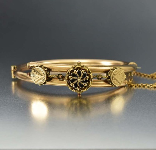 boylerpf: Black Onyx Flower Gold Etruscan Victorian Bracelet via Boylerpf