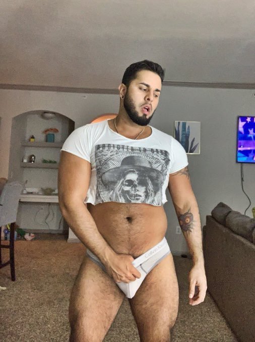 mikkahchu:  Does this work? I feel like my torso is too curvy 😫