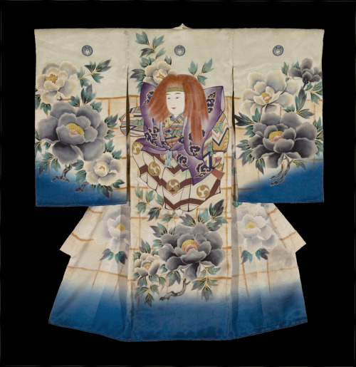 Boys Miyamairi Kimono. Early Showa period (1927-1940), Japan. The Kimono Gallery. A plain silk boy&a