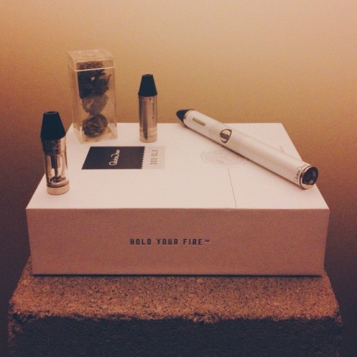 #aroundtheoffice: The folks over at @QuickDrawVapor sent over their 300-DLX vaporizer for us to chec