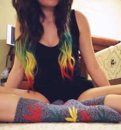 cassidybadassidy:  I think I’m such a stoner and then I remember that there are bigger potheads out there and I love it :)  