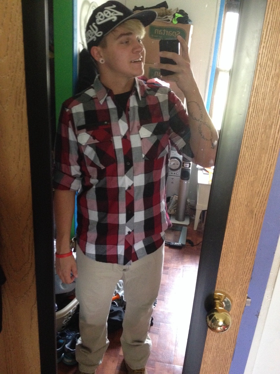 thatoneguy9892:  Work uniform is on point today 😁