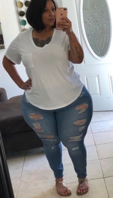 erronblack-tom:Beautiful body Beautiful huge ass 