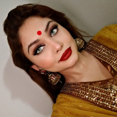 5starkuthi:boishakhi means rocking a big ass red bindi/teep and red lipstick HAPPY FUCKIN SPRING Y&r