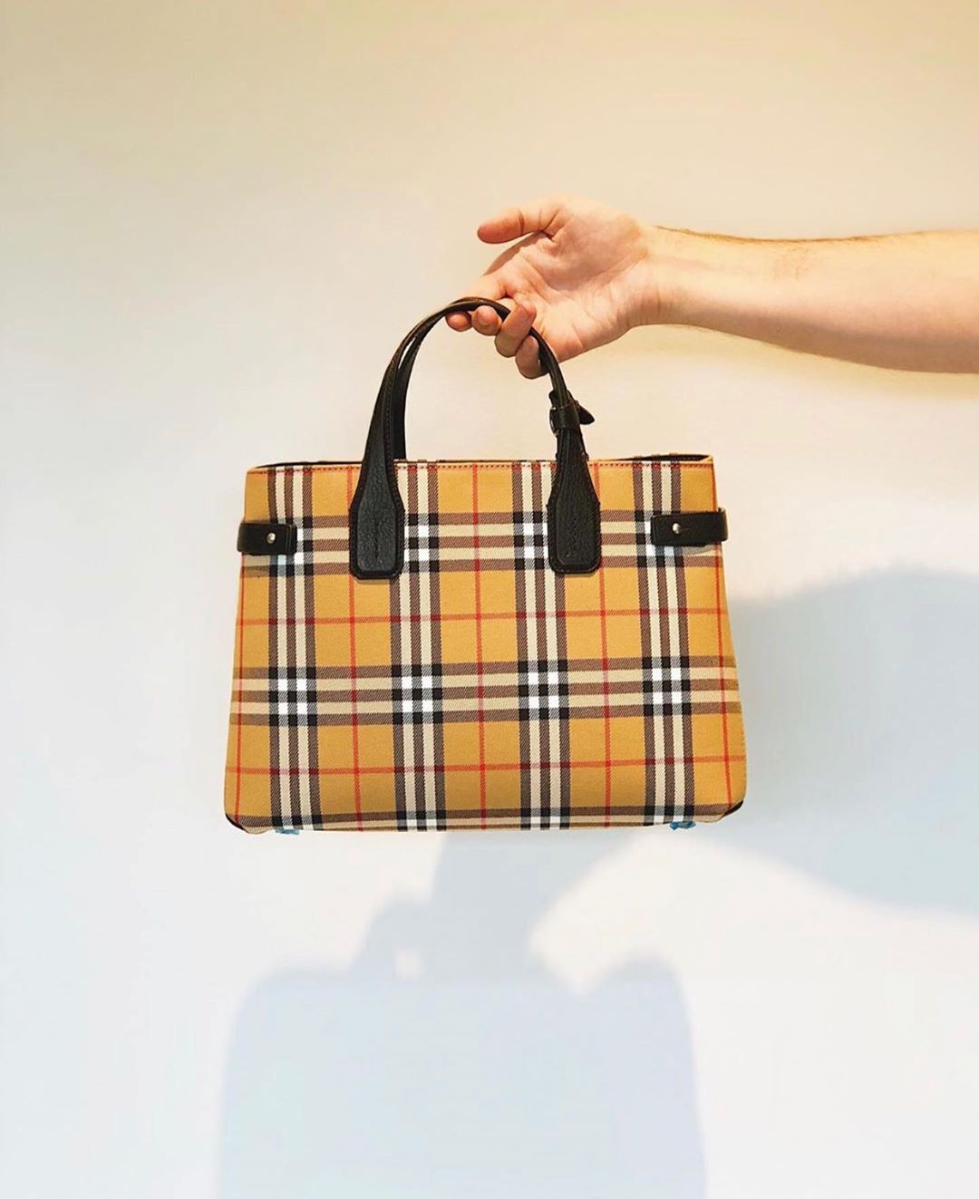  — #BURBERRY MEDIUM #BANNER BAG IN VINTAGE CHECK AND...