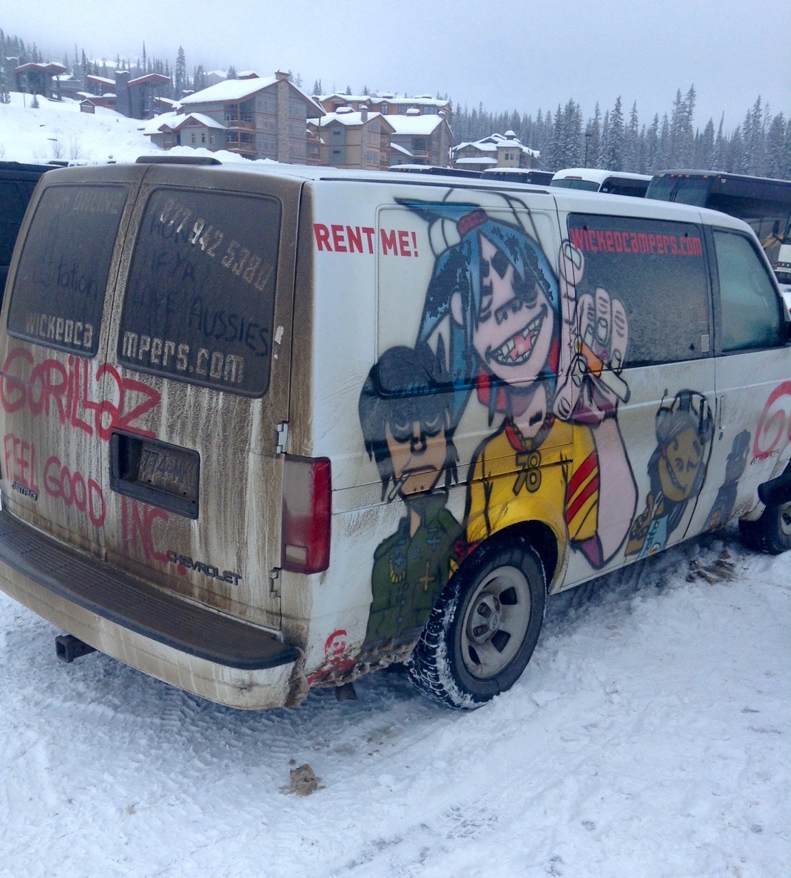 kurdaa:  i saw this cool van today o: 