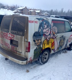 kurdaa:  i saw this cool van today o: 
