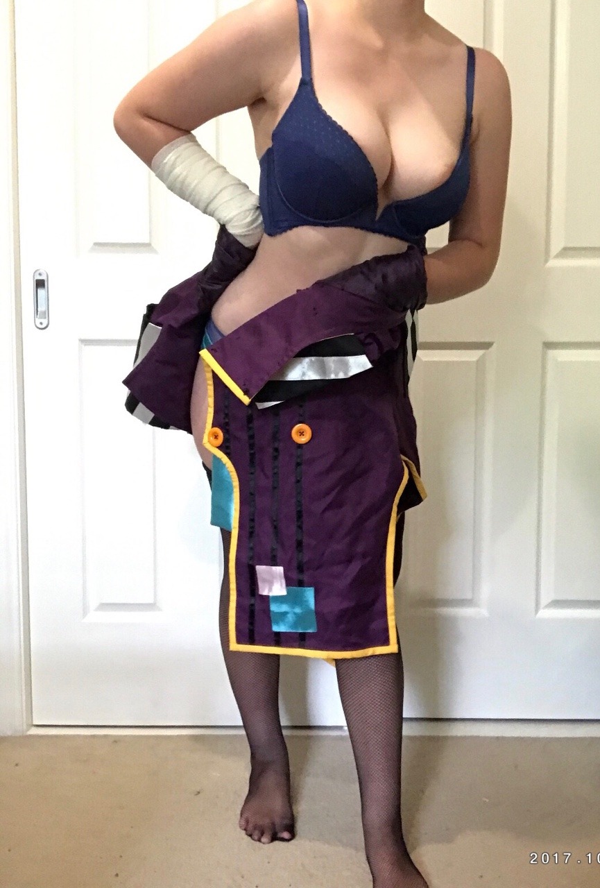 stuffblueberrylikes: Halloween cosplay: Moxxi 