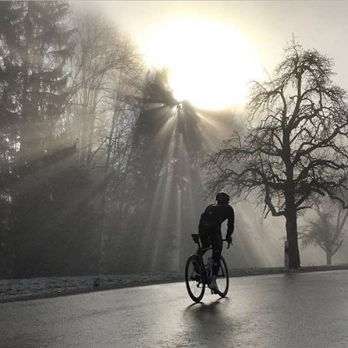 pingonow: when November Blues is swinging #november #blues #bicyclesinthemist #lifeisgood (hier: Wan