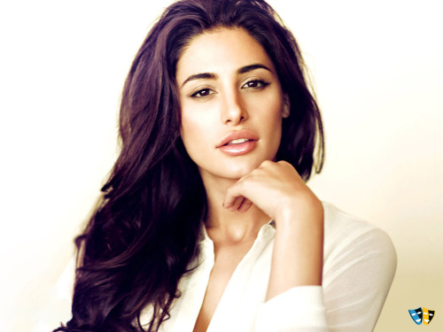 Nargis fakhri without clothes