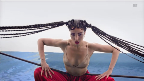 tonari-totoro:  FKA twigs in her video for Pendulum (2015) 