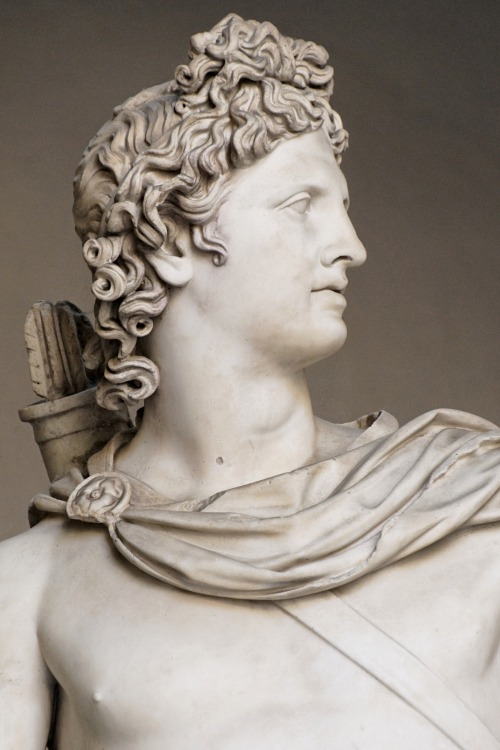 v-ersacrum:The Apollo Belvedere, c.120–140. Copy of bronze (original of c.350–325 b.c.)