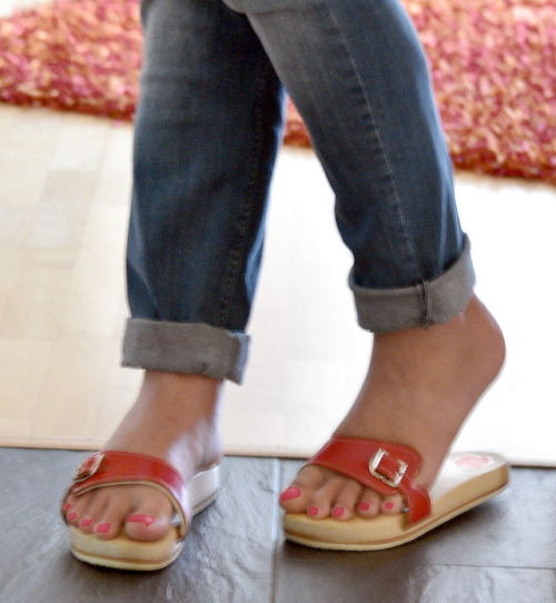 susi-sandals: love my red Berkemann sandals#exercisesandals #drscholls #berkemann #woodensandals #Kl