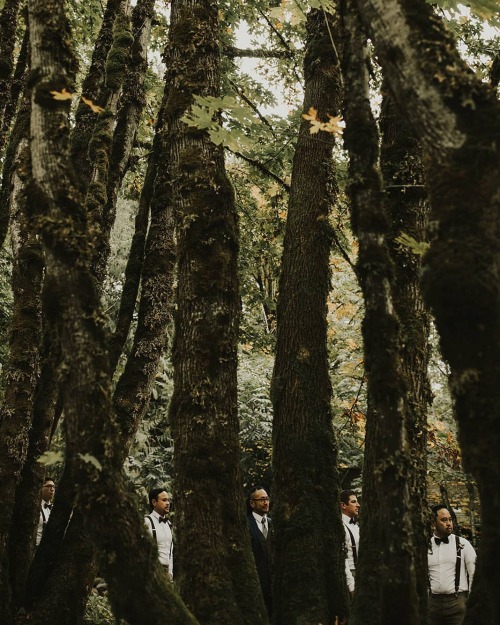 Cannot get over this artistic, experimental #groomsmen photography @theapartmentphoto ...#Raylexis #