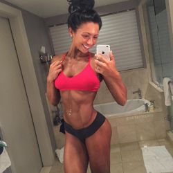 musclegirlsinmotion:  Muscle Girls In Motion