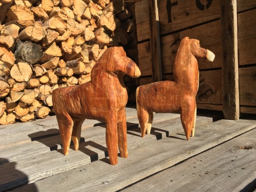 Two tiny horses carved out of goat willow,2020