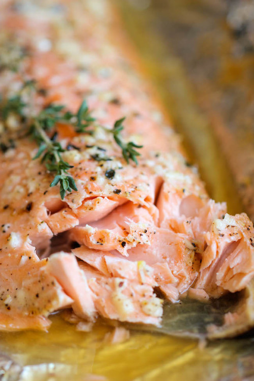 beautifulpicturesofhealthyfood:  Honey Salmon in Foil - A no-fuss, super easy salmon dish that’s baked in foil for the most tender, most flavorful salmon ever! Just 10 min prep!…RECIPE