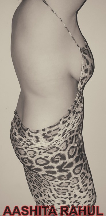 aashitarahul:  Trying new dresses have become a regular routine for us, 700 followers in less than 2 weeks, keep on following and reblogging. we would be taking this a step ahead, will be soon exhibiting in public ares, please leave ur suggestions and