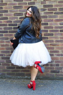 fromthecornersofthecurve:  bunnyisthequeen:  iridessence:  fromthecornersofthecurve:  The Tutu Skirt I am wearing is now back in stock on ASOS here in Pink and lilac! I am a size 20 and even though this skirt only goes up to an 18 in main range it is
