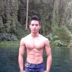 yumyumasianhunks:  yum yum Asian hunks. check out my blog