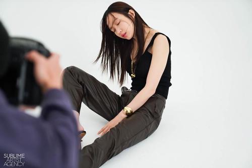 [OFFICIAL] 200528 Hani Behind The Scenes for Harper’s Bazar in Collaboration with GMarket (June 2020