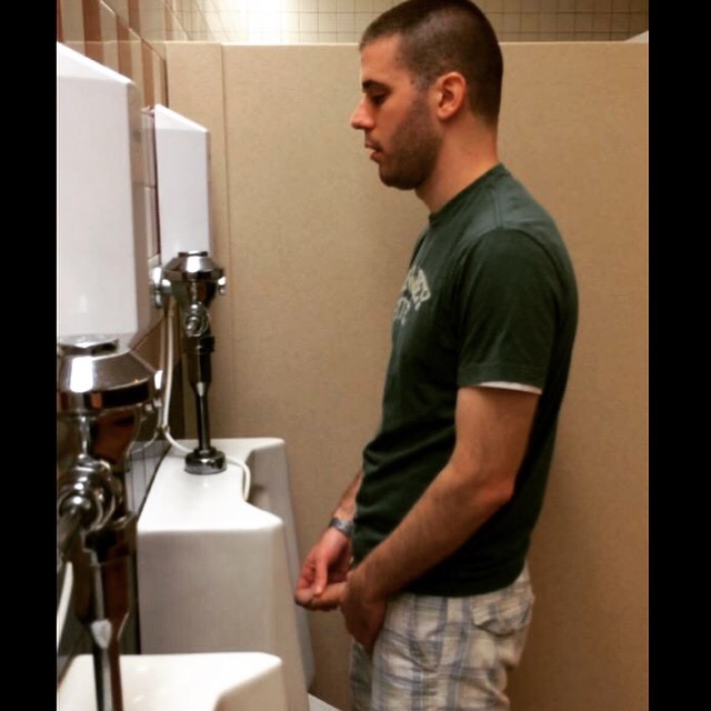 gay-spyuk:  Spied #gayspy #gaywankbank #gayhot #gayhorny #gayfollow #gayscally #gaynaked