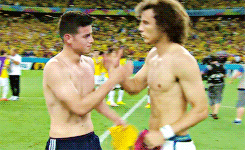 piqueque:  David Luiz, Daniel Alves and James Rodriguez after the match. 