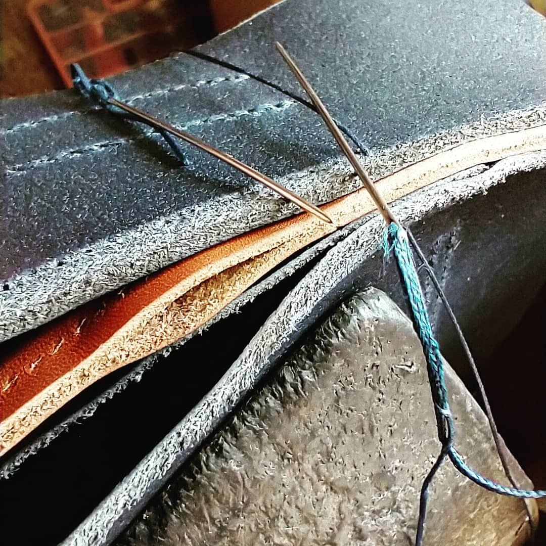 <p>This seemed like a good idea at the time😬🤞<br/>
#oaksidesaddlery #cartridgebag #pipedseam #5layersofleather</p>

<p><a href="https://www.instagram.com/p/CT_-CPRIyQR/?utm_medium=tumblr" target="_blank">https://www.instagram.com/p/CT_-CPRIyQR/?utm_medium=tumblr</a></p>