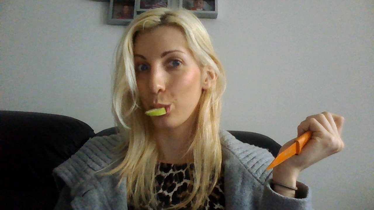 christinafutagirl:  02/05/2014 Soooo…taking my frustration out on an apple..poor