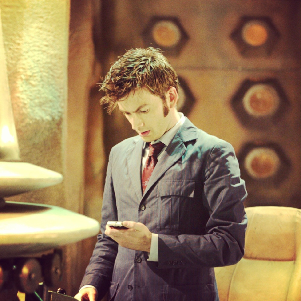 tennant-tuesday:  ohtentoo:  Ten + Blue Suit of Sex  Excuse me for a moment while