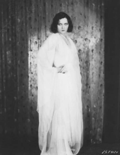 Pola Negri Nudes &amp; Noises  