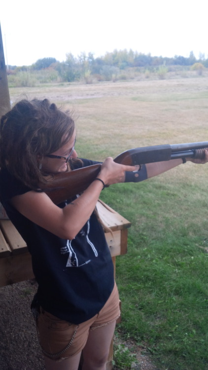 drunelord:  I took these photos of Faris on the weekend when we went to the range and then forgot to post them, so here they are now. 