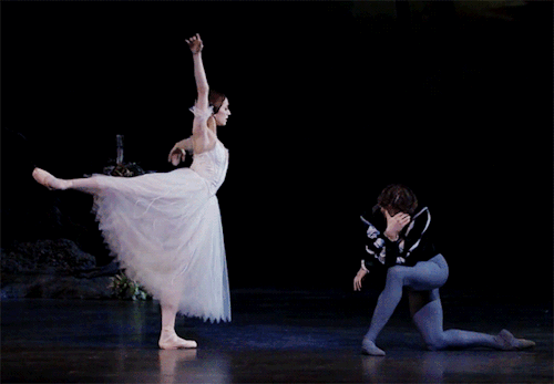 Marianela Nunez and Vadim Muntagirov in Giselle (Royal Ballet 2016)