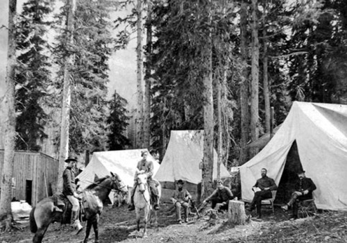 pxrxllxls: Well paid engineers had better working and living conditions, 1883. Courtesy of Canadian 