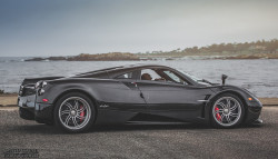 davidcoyne13:  Pagani Huayra pit stop along 17-Mile Drive on Flickr. 