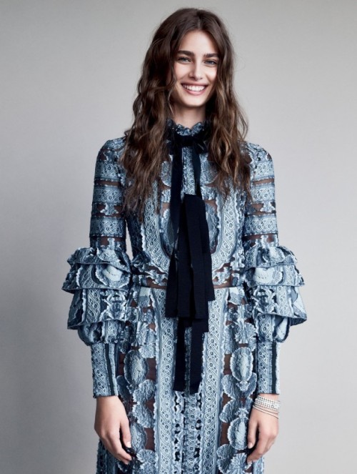 Publication: Vogue US Photographer: Patrick Demarchelier Fashion Editor : Camilla Nickerson Model: I