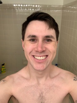 Porn Pics fagapult:I have a crooked smile, crows feet,