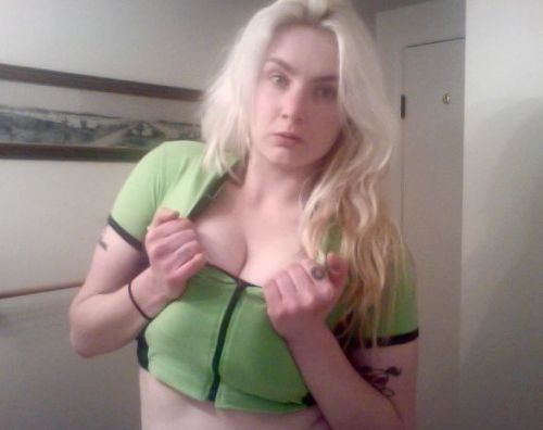 green crop top. boobies. bathroom selfies. 