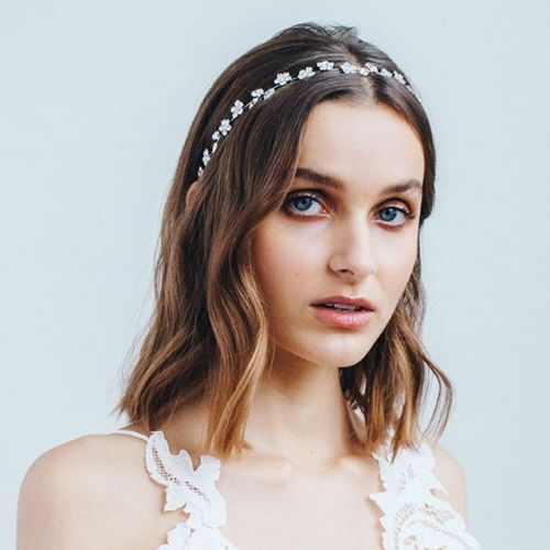 Pretty Little Things Preview of some of our gorgeous delicate flower pieces coming for the spring. And I love this photo in particular it’s a great example of how to wear a wedding headpiece with shorter hair #clicklinkinmybio
.
.
hairlove #hairspo...