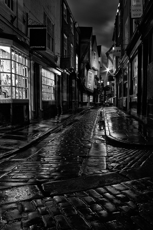 beautifulgreyscale:  Source 