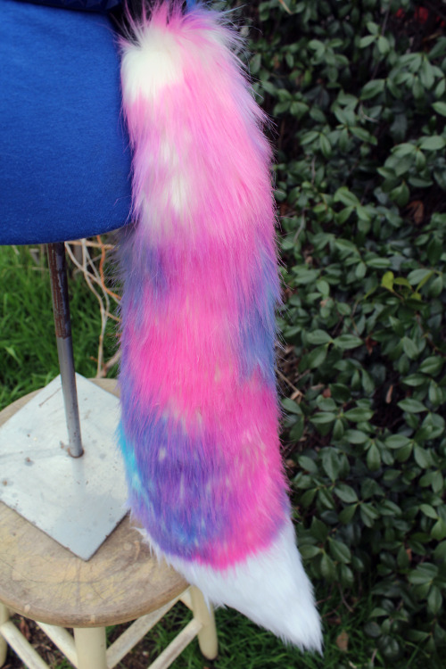 Long Fox Tails Another new fabric we tried! We’re calling this one cotton candy. White base with pur