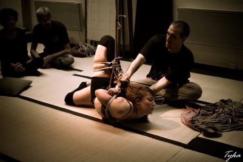 kinbakuluxuria:  Workshop in Paris, model Franckie, image Tyka, rigger Wildties