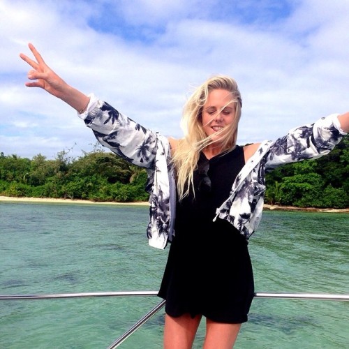 surfandbefree.tumblr.com Loz the Fiji virgin