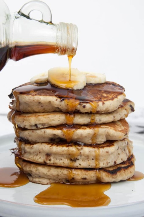 tinykitchenvegan:Vegan Banana Bread Pancakes with Chocolate Chunks