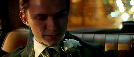 rileywrites-parker: Most realistic scene in Homecoming: pretending to be interested