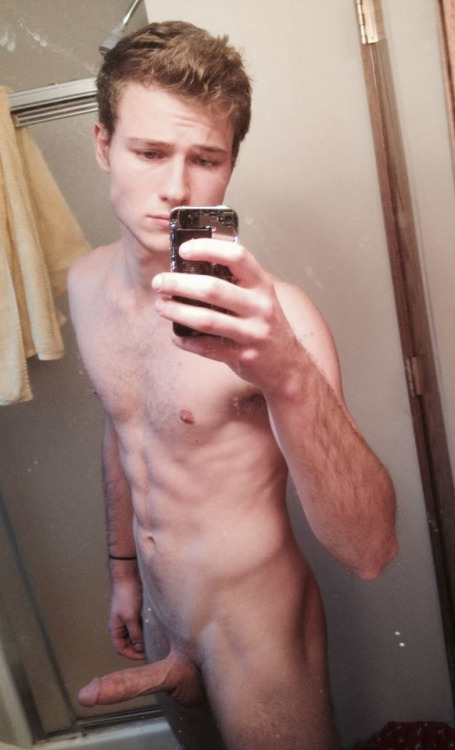dickselfiesdaily:  Live gay sex: http://bit.ly/2caJb2y