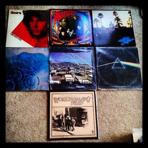 jerrywasaracecardriver:  I DON’T MEAN TO BRAG BUT I HAVING A HELLA GOOD CHRISTMAS. #presents #vinyl #thedoors #jeffersonairplane #eagles #pinkfloyd #gratefuldead 