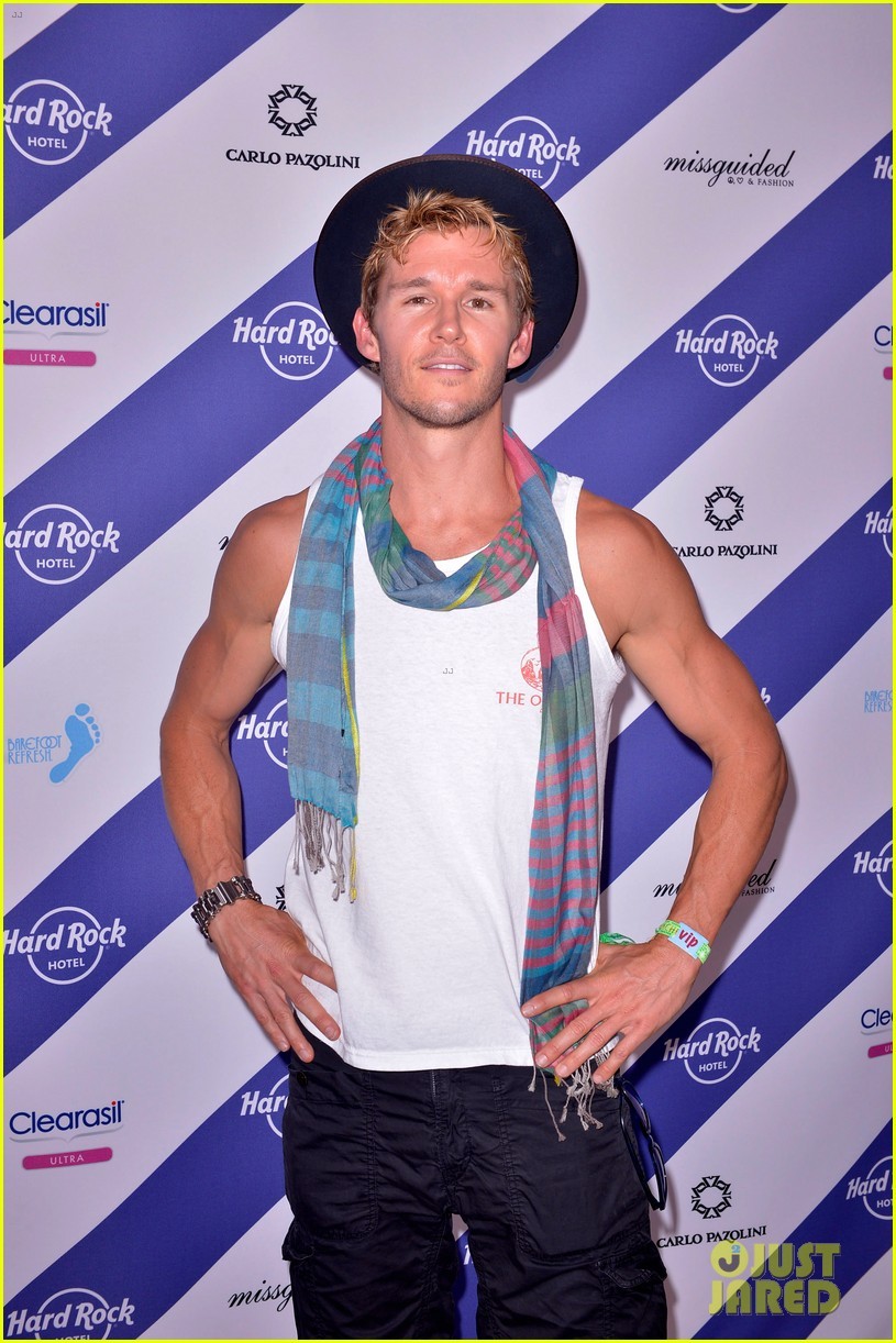 newkongunbound:  Ryan Kwanten 
