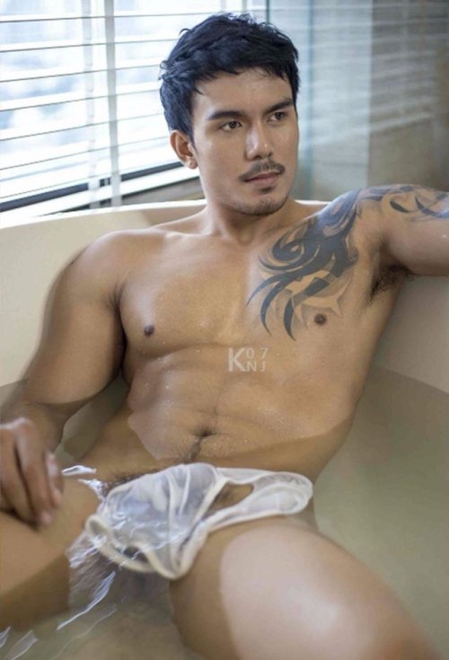 Luving Asian Man adult photos