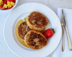 vegan-yums:  Vegan banana french toast